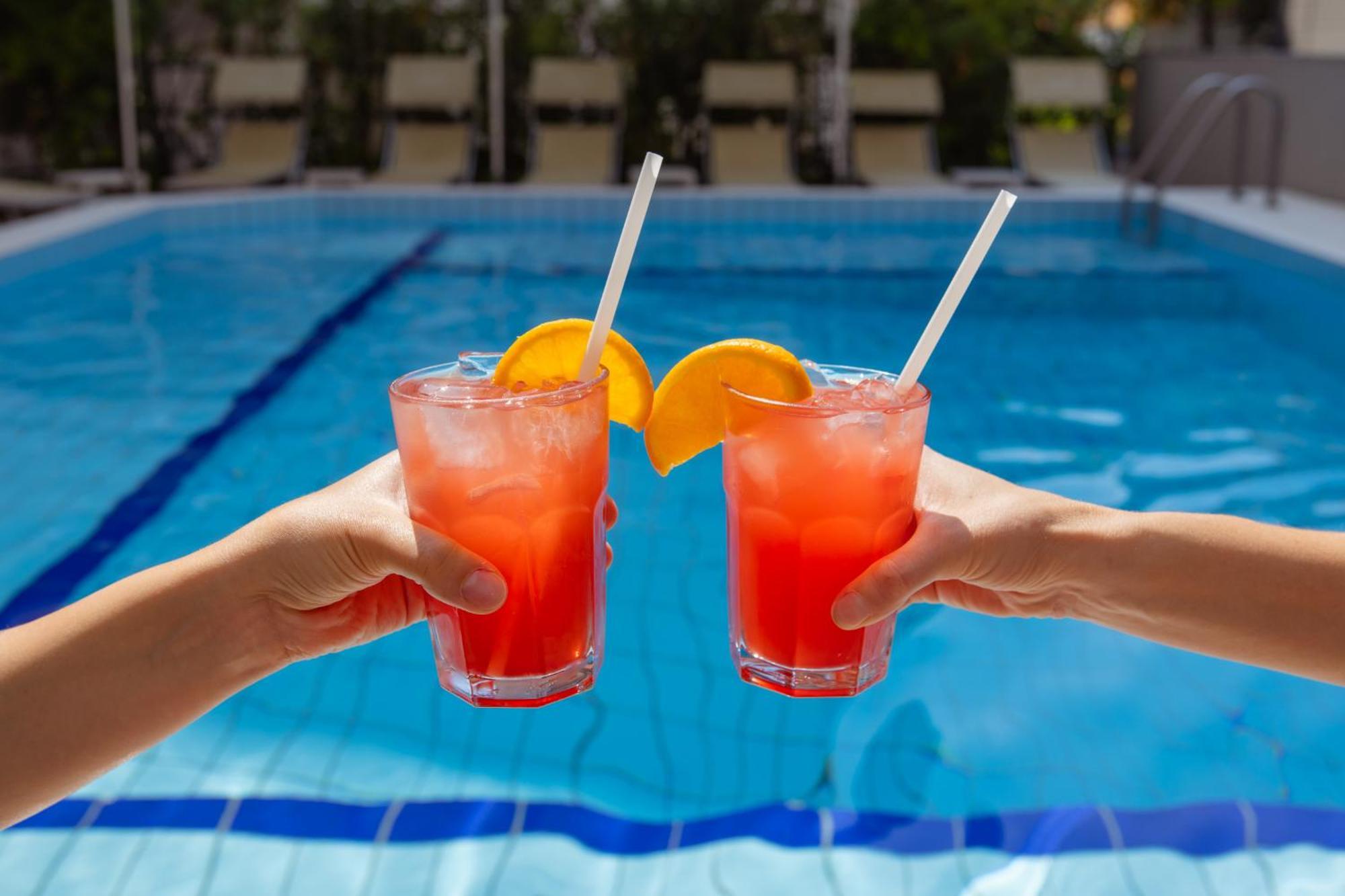 Aparthotel Carinzia Lignano Sabbiadoro Exteriör bild