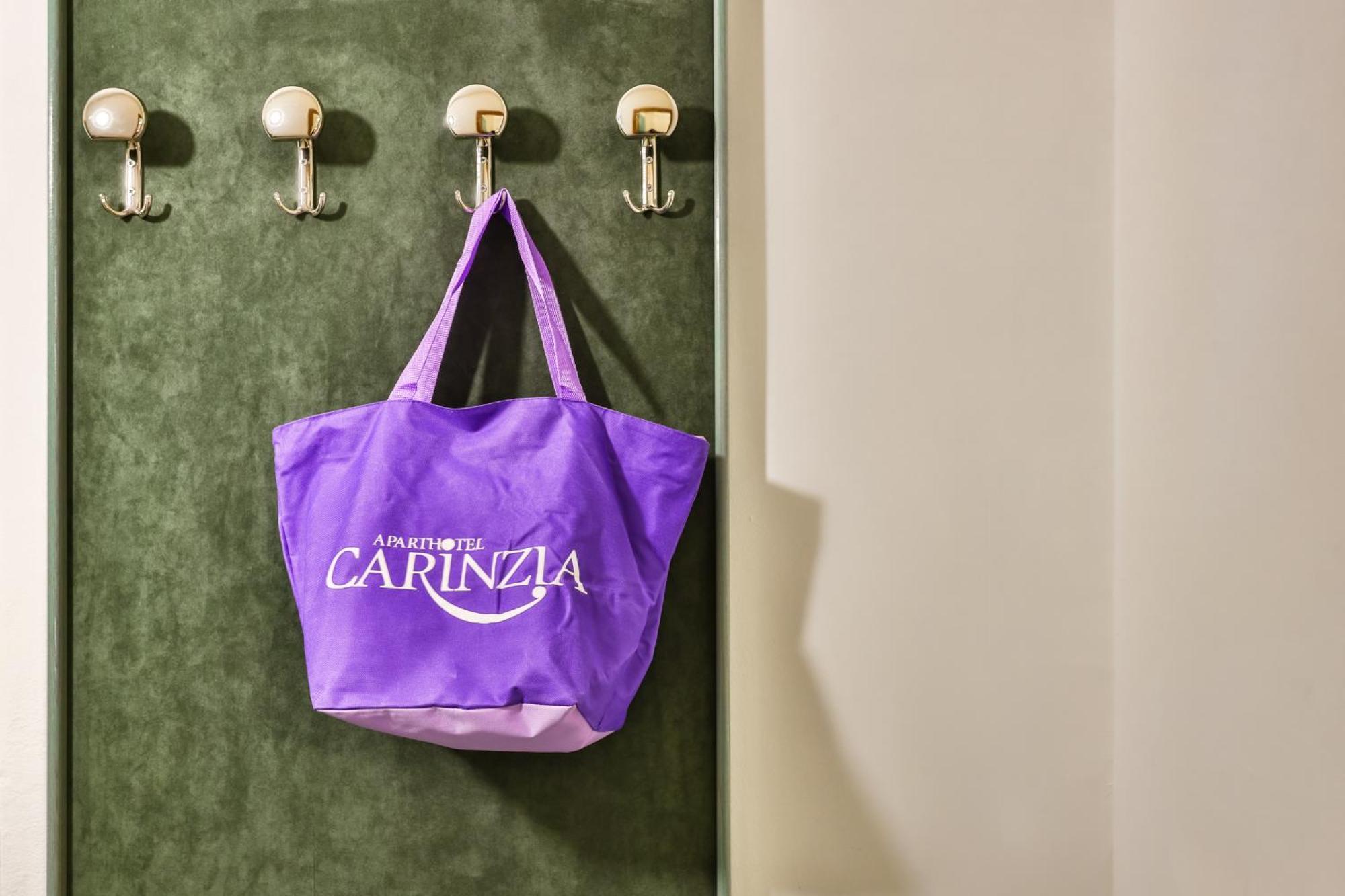 Aparthotel Carinzia Lignano Sabbiadoro Exteriör bild